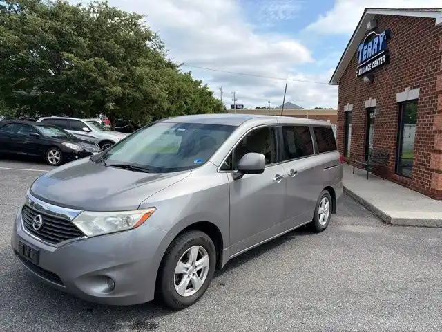 2013 Nissan Quest 3.5 SV's photo