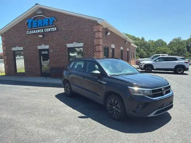 2024 Volkswagen Taos 1.5T S's photo
