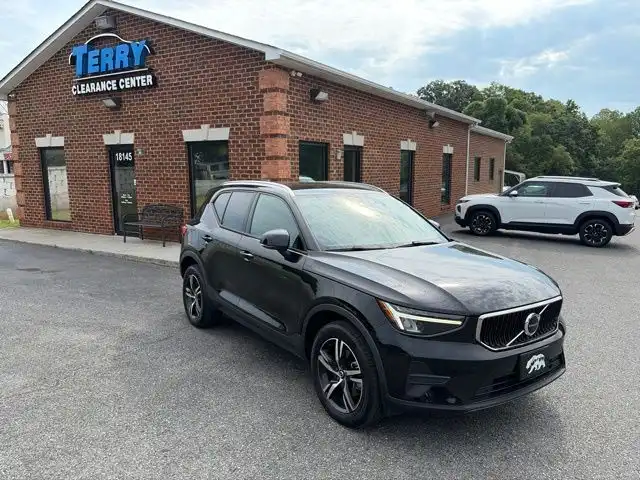 2023 Volvo XC40 B4 Core's photo