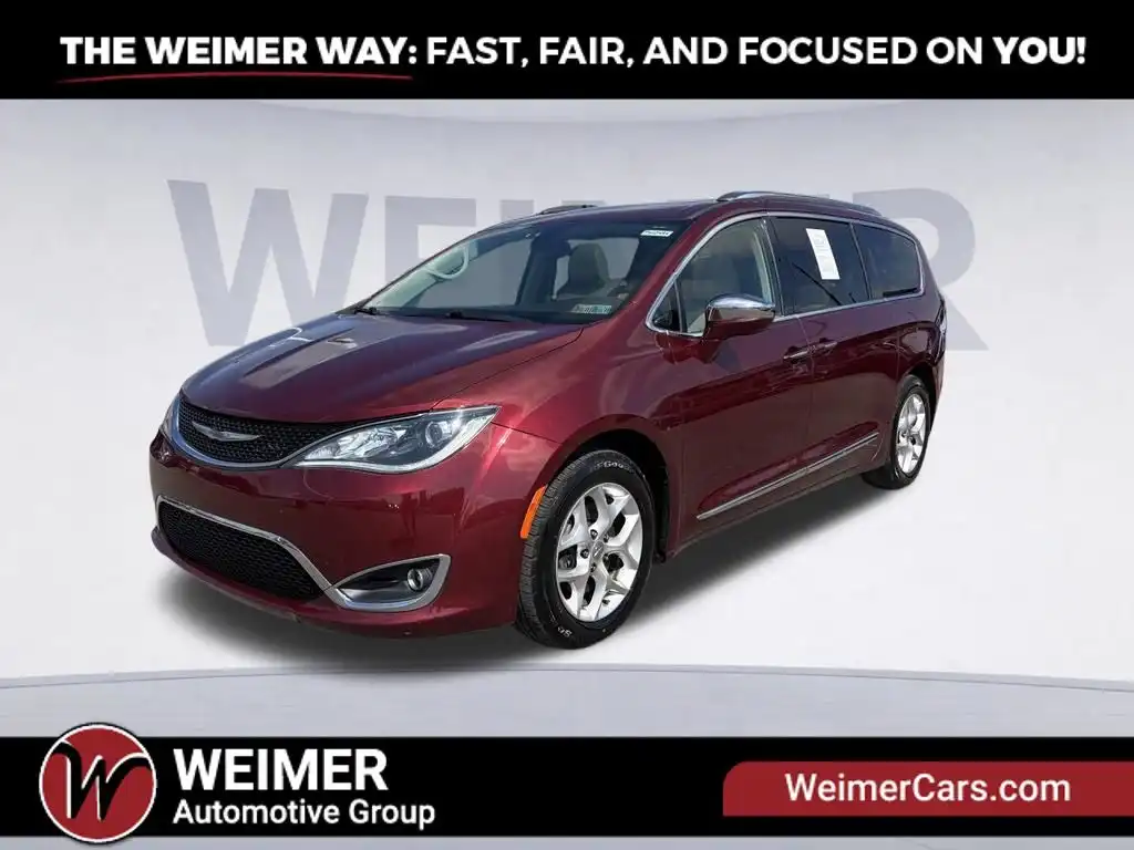 2020 Chrysler Pacifica Limited's photo