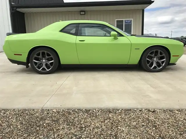 2015 Dodge Challenger R/T Plus's photo