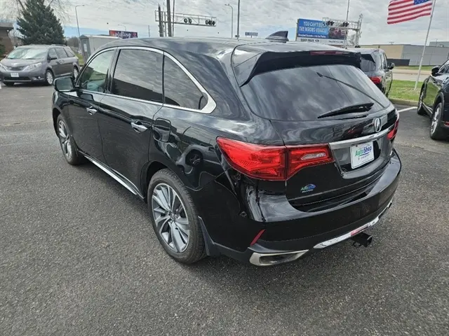 2017 Acura MDX SH-AWD w/Technology Package photo 3