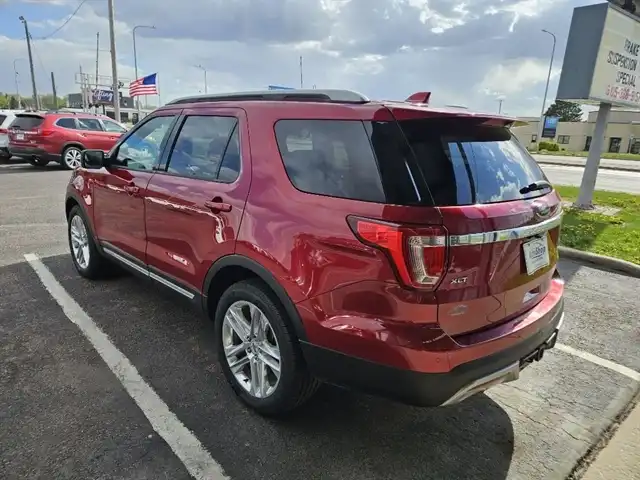 2017 Ford Explorer XLT 4WD's photo