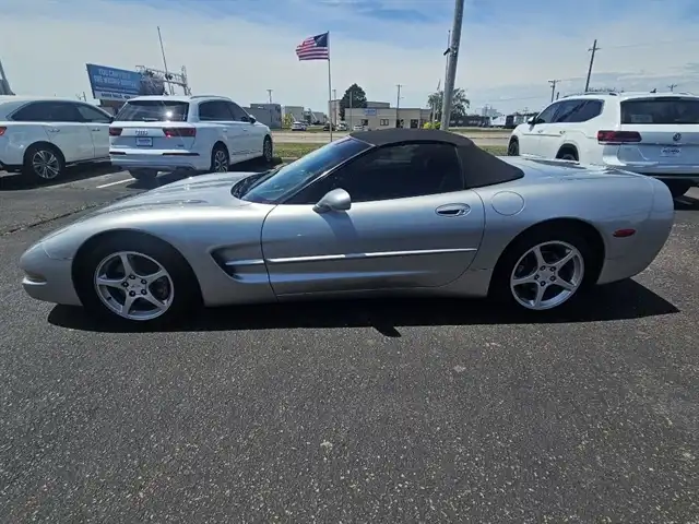 2004 Chevrolet Corvette Convertible's photo