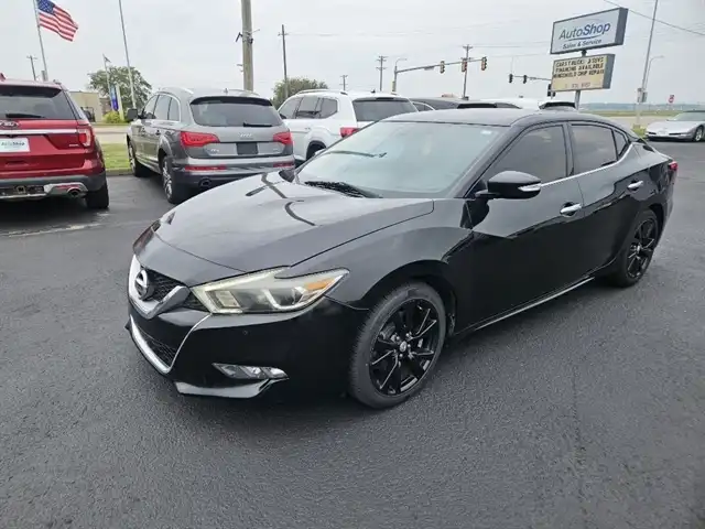 2018 Nissan Maxima SV's photo