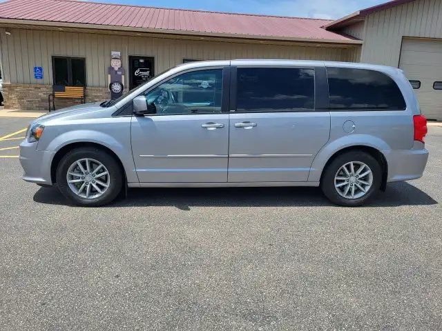 2014 Dodge Grand Caravan R/T's photo