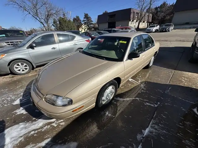 1999 Chevrolet Lumina LS's photo