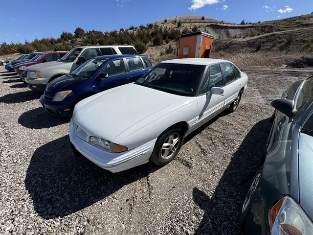 1999 Pontiac Bonneville SE's photo