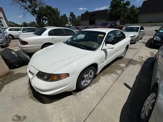 2003 Pontiac Bonneville SLE's photo