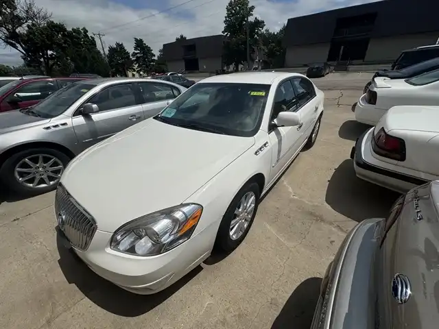 2011 Buick Lucerne CXL's photo