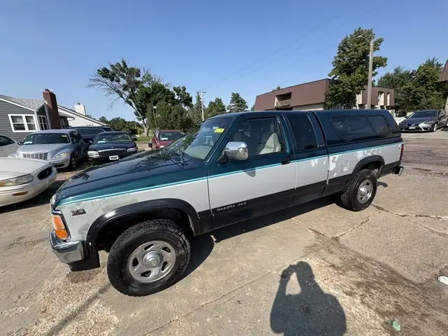 2002 Dodge Dakota Sport 4X4 Quad Cab photo 1