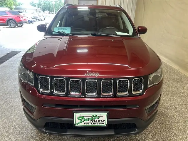 2021 Jeep Compass Latitude 4X4 photo 1