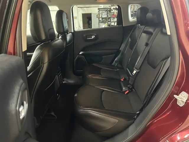 2021 Jeep Compass Latitude 4X4 photo 5