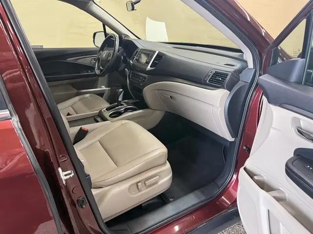 2019 Honda Ridgeline RTL AWD photo 4