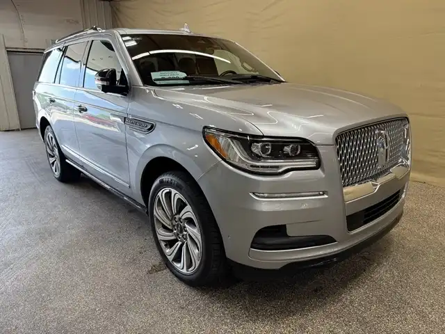 2023 Lincoln Navigator Reserve 4WD's photo