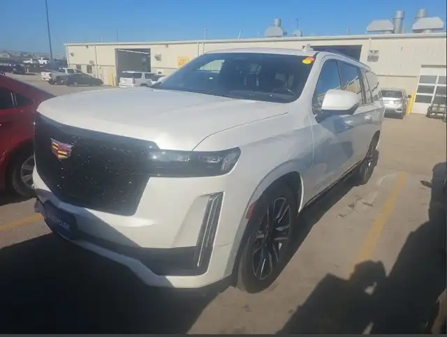 2023 Cadillac Escalade ESV 4WD Sport Platinum's photo