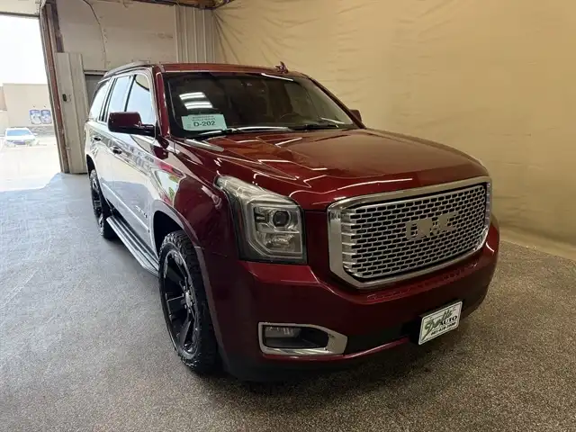 2016 GMC Yukon 4WD Denali's photo