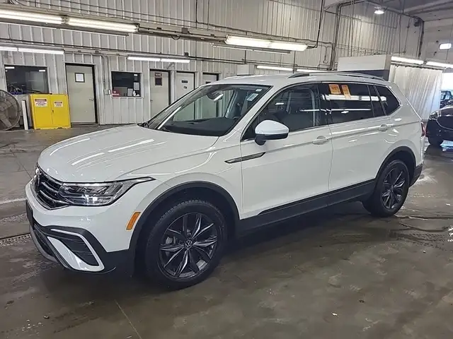 2024 Volkswagen Tiguan 2.0T SE 4Motion's photo