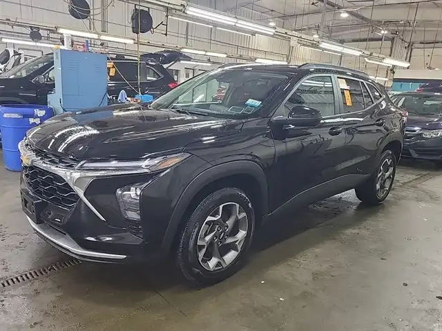 2024 Chevrolet Trax LT's photo