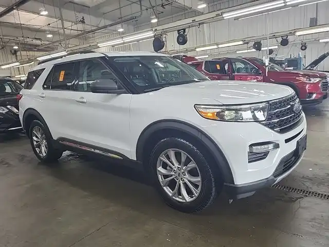 2021 Ford Explorer XLT 4WD's photo