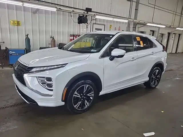 2024 Mitsubishi Eclipse Cross SEL S-AWC's photo