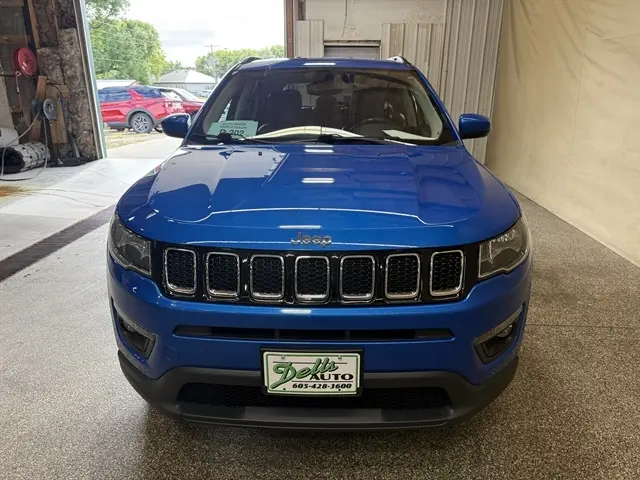 2020 Jeep Compass Latitude 4WD photo 3