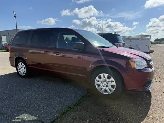 2017 Dodge Grand Caravan SE's photo