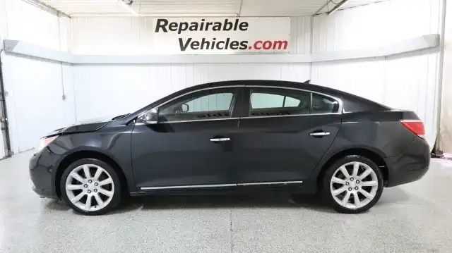 2012 Buick LaCrosse Touring's photo