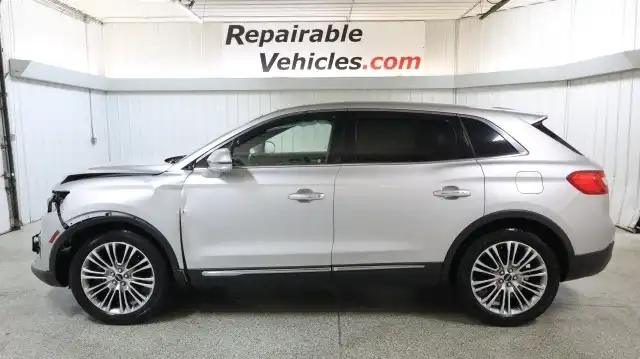 2016 Lincoln MKX Reserve AWD's photo