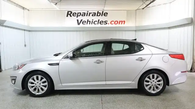2015 Kia Optima EX AT's photo
