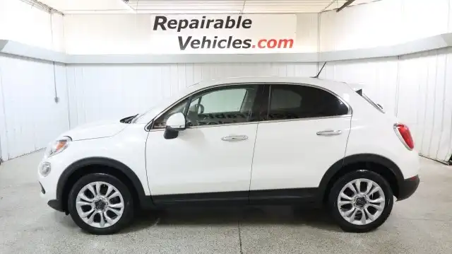 2017 FIAT 500X Lounge's photo