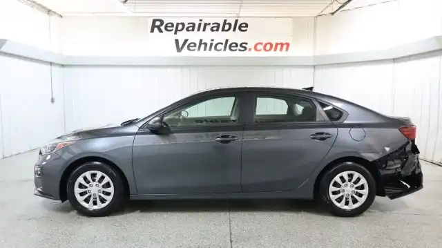 2020 Kia Forte FE AT's photo
