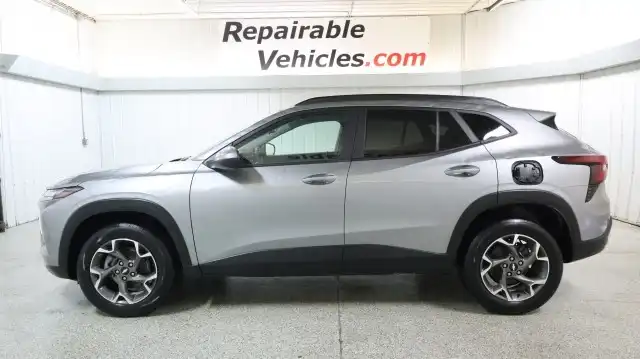 2025 Chevrolet Trax LT's photo