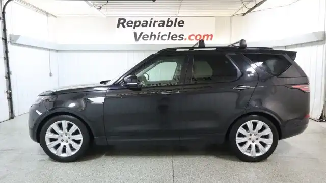 2017 Land Rover Discovery HSE LUX's photo