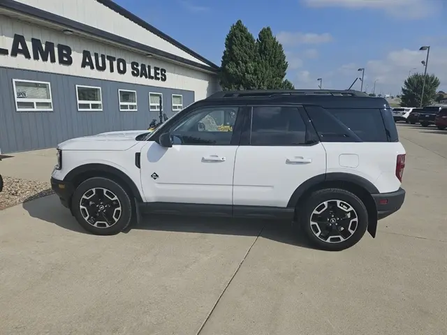 2011 Ford Expedition XLT 4x4 EL photo 4