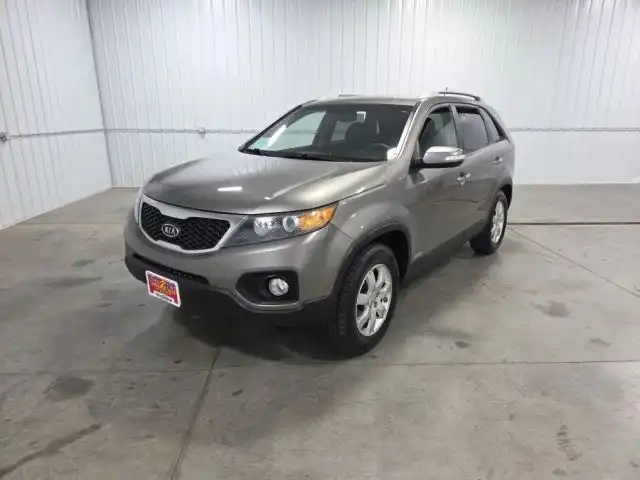 2012 Kia Sorento LX AT 4WD's photo