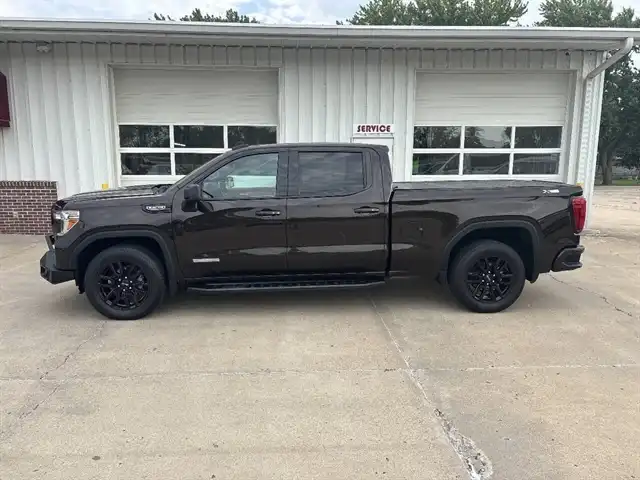 2020 GMC Sierra 4WD Crew Cab Short Box Elevation's photo
