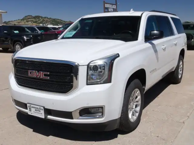 2019 GMC Yukon 4WD SLE's photo