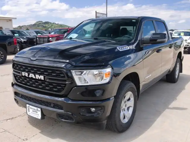 2024 RAM 1500 Big Horn/Lone Star 4x4 Crew Cab 5'7's photo