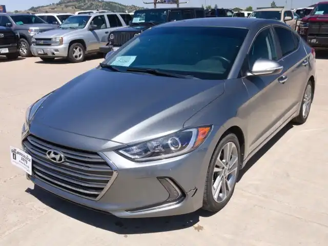 2017 Hyundai Elantra 2.0 Limited A/T PZEV's photo