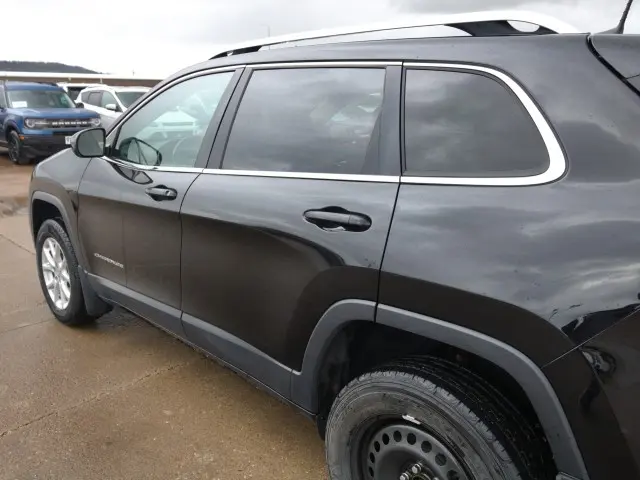 2017 Jeep Cherokee North 4x4 photo 5