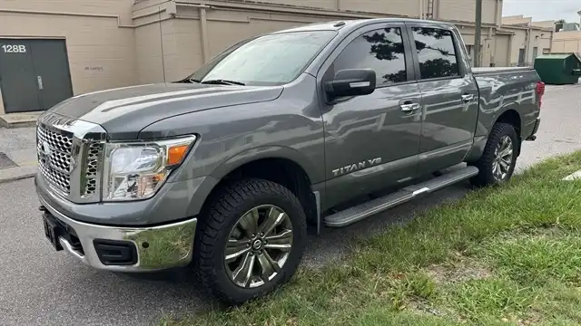 2018 Nissan Titan SV 4X4 Crew Cab's photo