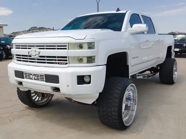 2015 Chevrolet Silverado HD LTZ 4WD Crew Cab Standard Box's photo