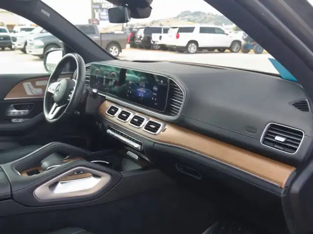 2021 Mercedes-Benz GLE GLE450 4MATIC's photo