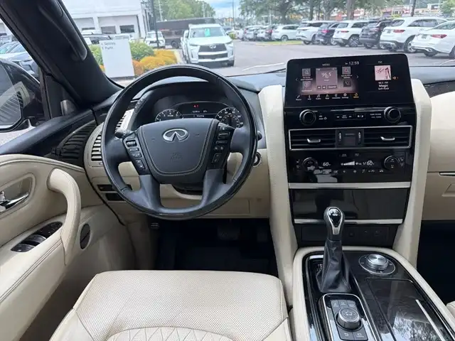 2023 INFINITI QX80 Sensory 4WD's photo