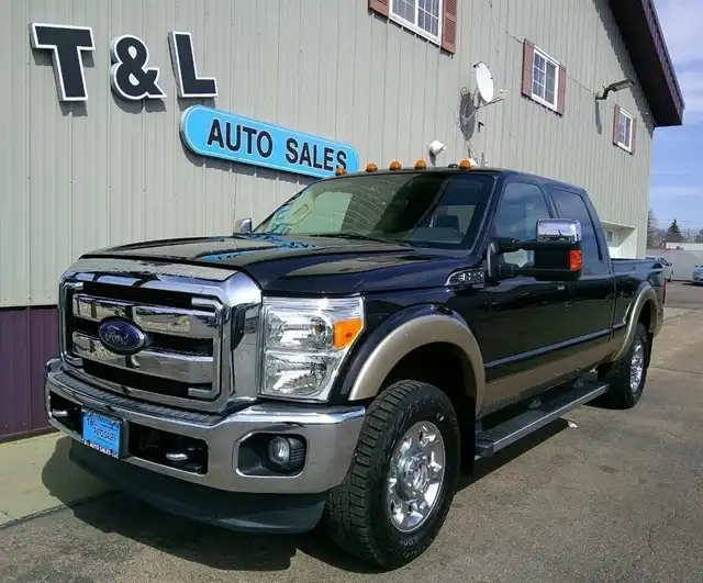 2014 Ford F-250 Lariat 4WD Crew Cab 156 in's photo