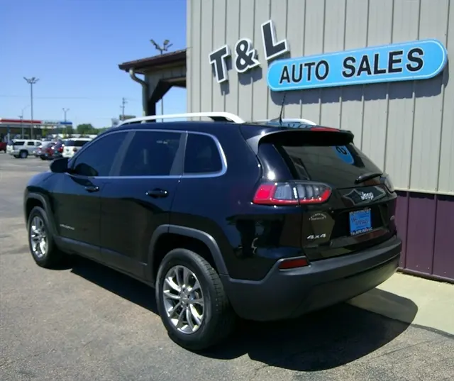 2020 Jeep Cherokee Latitude Plus 4X4 photo 3