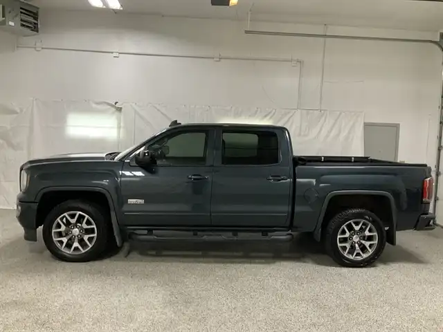2018 GMC Sierra 4WD Crew Cab Short Box SLT's photo