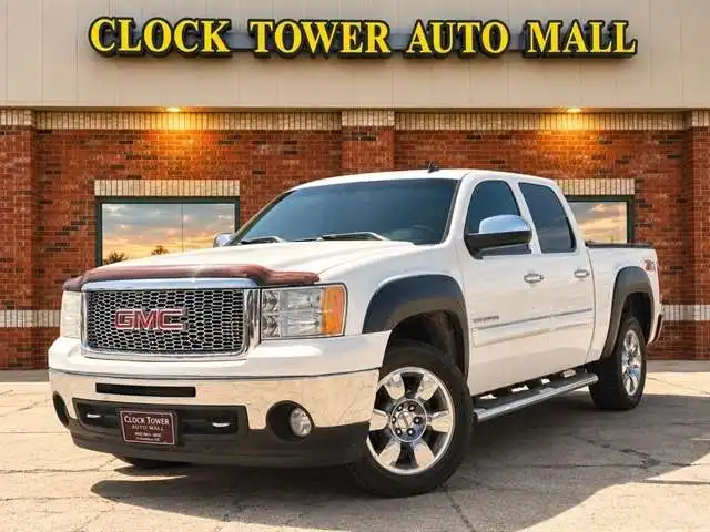 2011 GMC Sierra 4WD Crew Cab SLT SWB's photo