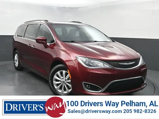 2018 Chrysler Pacifica Touring Plus photo 4